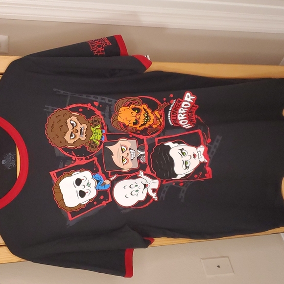 NEW HALLOWEEN HORROR NIGHTS UNIVERSAL STUDIOS MEDIUM TSHIRT UNISEX - Picture 5 of 8